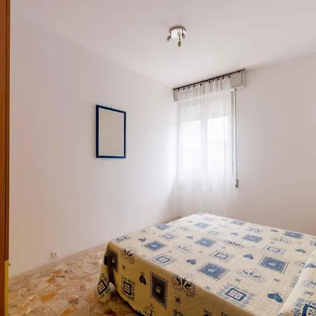 In 24555 * Μπιμπιόνε